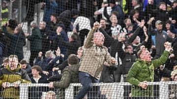 「不必要かつ不相当な力」「非人道的」ニューカッスル、サポーターがフランスで暴行を受けたと抗議