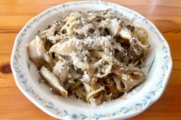 焼いた舞茸の旨みと香りがたまらない…　ワンパンで作るパスタが最高のおいしさ