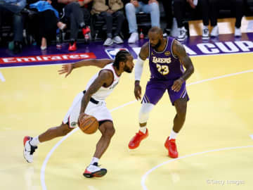 レイカーズ、NBAカップ専用コートが「競技不適合」に…マブス戦は通常仕様に変更へ