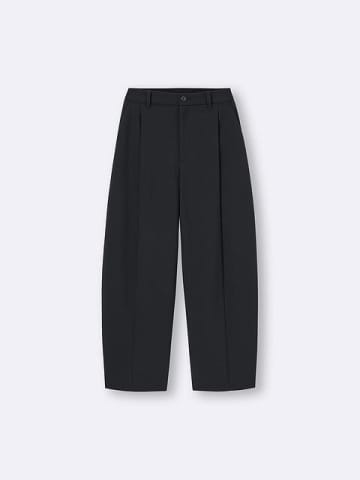 GUの黒パンツ買って大正解！ラクなのにはくだけで脚すーんっ♡本気で使える優秀パンツ5選