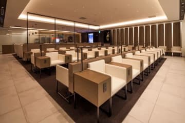 中部国際空港、カードラウンジの有料同伴者料金を値上げ　支払いは完全キャッシュレス化