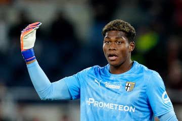 日本の守護神が「予想をはるかに超えた」　全治3か月も…15日でリハビリ開始に地元驚嘆「回復の道のり」