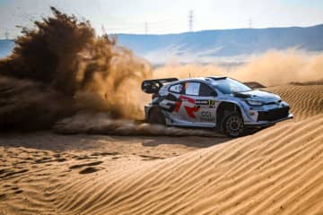 オジエが選手権1点リードのポジションで最終日へ。首位にペナルティで勝田貴元が3番手浮上／ラリー・サウジアラビア3日目