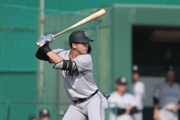 巨人ドラ1の現在に騒然「19歳でこれは天才」　異国で特大弾…「なんか長野っぽい」の声