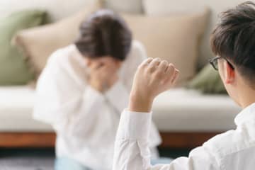 「お前のせいでこんなことに」マイホーム購入から1年、変動金利で住宅ローン月3万円増額の通知に夫が豹変…夫婦に訪れた亀裂