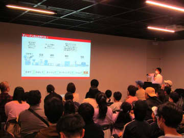 ロッテ「おかしの先生」が登場　千葉市科学館で小中学生に商品開発の仕事内容と噛むことの効果をわかりやすく伝達