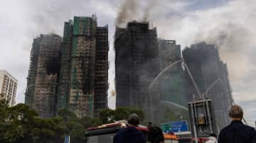 香港高層マンション群大規模火災、Jリーグ国際版も犠牲者を追悼…中国語でもメッセージ