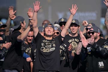 ド軍超大物が示した山本由伸への敬意　中継で「18」ユニを着ていた理由「唯一の方法だと…」