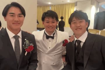 他球団のファンから感謝の声！ロッテ・西川史礁のNPB AWARDS 舞台裏に迫った広報カメラが話題