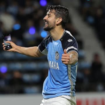 「奇跡のような流れ」リカルド・グラッサの衝撃弾で劇的勝利、”７位→５位浮上”でJ１昇格PO進出のジュビロ磐田にファン歓喜「ジュビロはまだ死んでない」