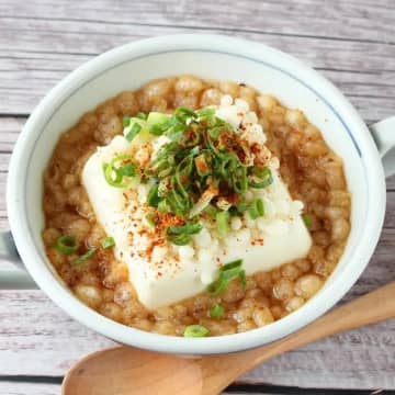 【最近、豆腐買ったらコレばっかり作ってる】「もっと早く知りたかったわ」「週5で食べてるよ」コスパ最強！簡単なのに満足度高めのアレンジレシピ3選