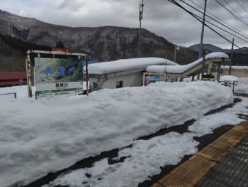 仙山線「奥新川」「面白山高原」駅、冬季間に一部列車が通過  12月1日から