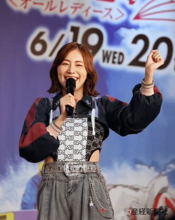 松井珠理奈が見せた本音ハグ　西澤アナとの急接近ショットに思わずドキッ