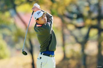 鈴木晃祐が首位で最終日へ 賞金王争う蝉川泰果3位、金子駆大10位