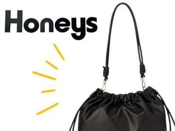 【ハニーズの黒】が優秀！ どんなコーデにも合わせやすい「おしゃれミニバッグ」