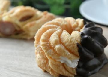 ドーナツ引換券&かわいいグッズ付きセット!お得で可愛いすぎる「ミスタードーナツ 福袋2026」が販売【12月10日〜】