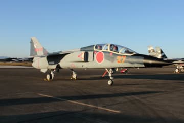 もうすぐ航空祭！ “仮想敵機役”に全国唯一の「救難捜索機」 新田原基地の展示機たち