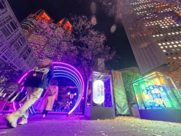 イベントレポート：新宿副都心を舞台に体験型イルミネーションイベントが開催中　趣向を凝らした「Shinjuku Neon Walk」がスタート　年越しカウントダウンも