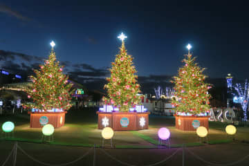 「てんしばクリスマスマーケット」開幕、３本の巨大ツリーとドイツ風の屋台並ぶ