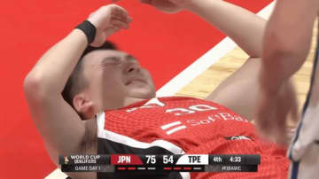 「何てことすんだ！」富永啓生が“流血”アクシデント…「アンスポだろ」「痛々しい…」顔面を手でブロックされファン激怒【バスケ日本代表】