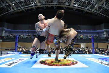 【新日本・ＷＴＬ】ゲイブ・キッド組が３勝目　相棒・辻陽太に1・4Ｗヘッダー要請「お前は東京ドームで忙しくなるぜ」