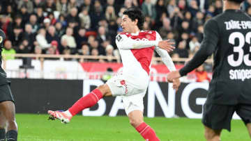 30歳日本代表MF、スター軍団の欧州王者を撃破する英雄ゴール！「今季の最悪試合」と負けた敵将