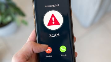 携帯番号で詐欺被害が急増中！「ニセ警察」着信が前月比2.7倍に急拡大