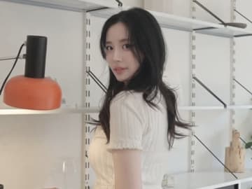 「ボリュームは“遺伝”」韓国女優、完璧スタイルに整形疑惑浮上も「“入れた”ことはない」と否定する