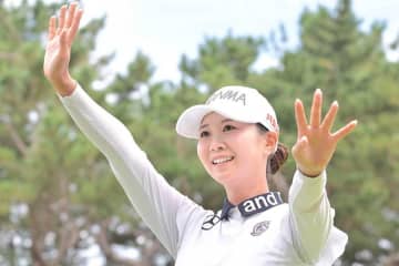 「可愛い」反応も話題　8位→首位浮上、金澤志奈が好ショット回顧「凄い救われて…」