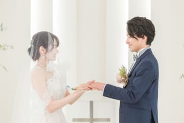 SNSで同級生たちの結婚報告をよく目にします。大体は結婚式を挙げているのですがどうやって資金を貯めているのか、将来のために知っておきたいです
