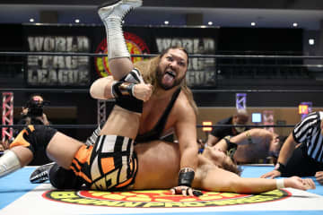 【新日本】EVILの“東郷呼び”は罠だった、H.O.Tが狡猾な『WTL』3勝目！タイチが小島に激「毎日毎日引きずってんじゃねぇぞ。闘志取り戻せ、コノヤロー」