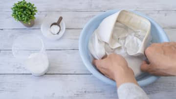 漂白剤『塩素系』『酸素系』はどう違う？それぞれの特徴や効果的な使い方まで