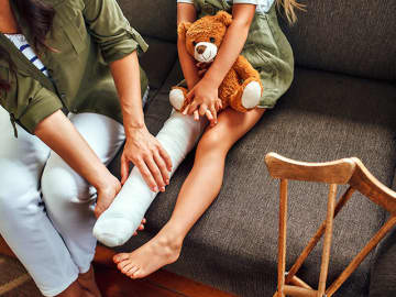 子どもが骨折するのは骨が弱いせい？対策についてなか整形外科理事長樋口先生にお伺いしました