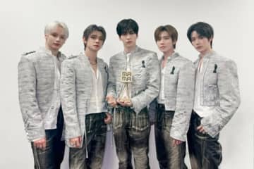 TXT、「2025 MAMA」で「スーパー・ステージ・アーティスト賞」受賞！物語性のあるステージを評価