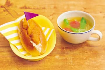 朝ごはんは2品でOK！ パン好きさんにおすすめの育脳朝ごはん「フィッシュフライドッグ＆野菜のカレースープ」