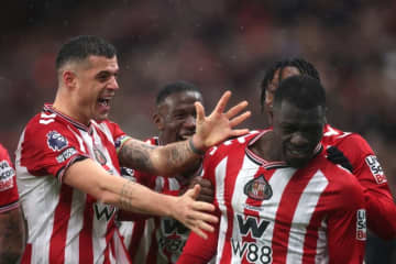 サンダーランドが止まらない！　2点差から逆転勝利、昇格組のホーム開幕7戦無敗は24年ぶり