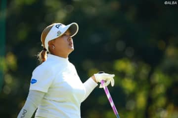 ＜中間速報＞女子今季最終Rは混戦　鈴木愛、古江彩佳、岩井千怜が首位並走