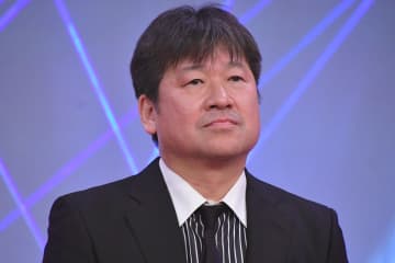 佐藤二朗「伊藤沙莉の倍です。僕の顔面積」　自虐投稿にネット反応「天性の武器ですね」