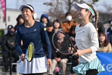 小堀桃子／清水綾乃が全豪OP本戦の切符を獲得！ 「AOアジアパシフィック・WCプレーオフ」女子ダブルスで優勝＜SMASH＞