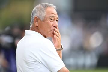 小林伸二監督が今季限りで退任　栃木SCが発表…J複数クラブを指揮した名将「本当に申し訳ない」