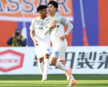 レイソル細谷真大の図抜けた決定力「半端ないって」。圧巻ハットトリックをファン絶賛「理不尽弾えぐい」「大暴れやん」