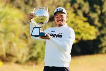 大岩龍一が涙のツアー初優勝 賞金王争いは最終戦で決着へ