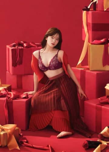 AMOSTYLEからホリデー限定♡美女と野獣＆Winter Lilyコレクション