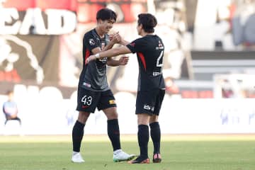 デビュー戦で達成した“史上初”の快挙「絶対勝てる」　完璧な反応…浦和に現れた現役大学生