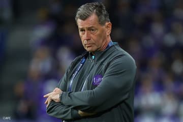 今季限りで退任の広島スキッベ監督「4年間で目指してきたものが全て出た」　敵地での川崎F戦勝利は2018年以来