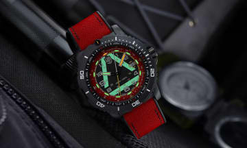 世界874本限定 「ルミノックス」がICE-SARへの敬意を刻んだ新作を発表