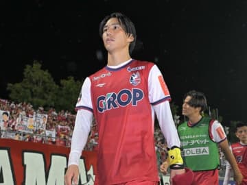 岡山はホーム最終戦で敗れてリーグ戦10試合勝ちなし。江坂任が指摘したチームの課題「シーズン前半にはなかった」