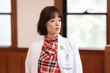 市川実日子、『ザ・ロイヤルファミリー』第9話に登場　クリストフ・ルメール騎手も出演