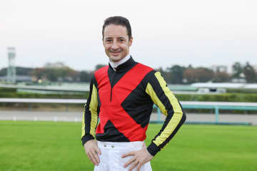 【ザ・ロイヤルファミリー】クリストフ・ルメール騎手が第9話に登場…今年のG1を席巻するジョッキーが物語終盤を彩る