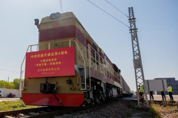 中国ラオス鉄道、キャッサバ粉千トンを輸送